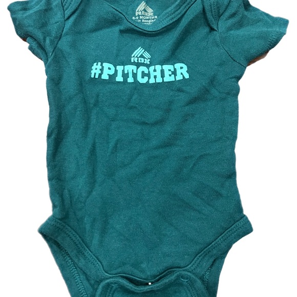 3 piece onesies sets size 6-9 months, 9 - 12 months. - Picture 2 of 5